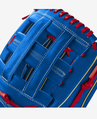 What Pros Wear: Mookie Betts' Wilson A2K MB50 Glove (2022) - What