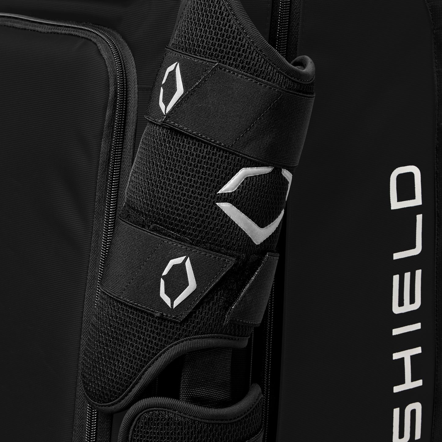 EVOSHIELD TAKEOVER WHEELED BAG