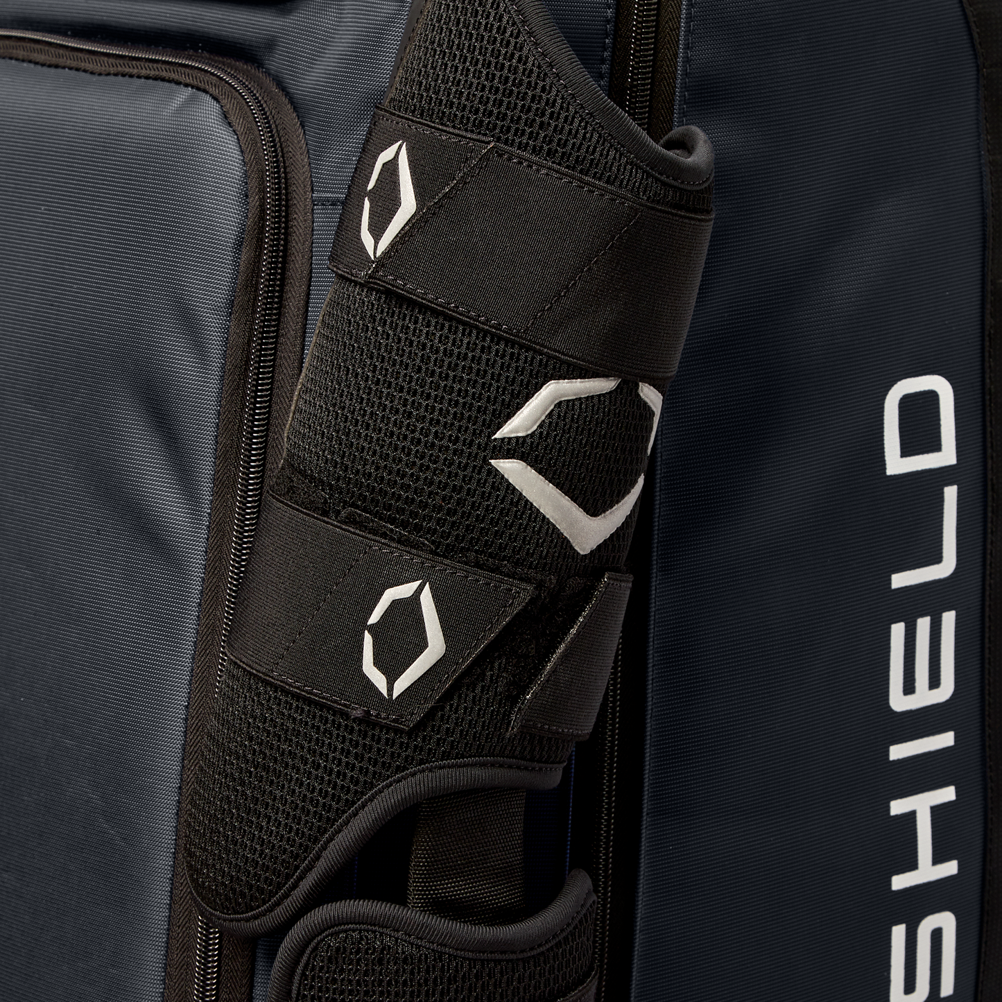 EVOSHIELD TAKEOVER WHEELED BAG