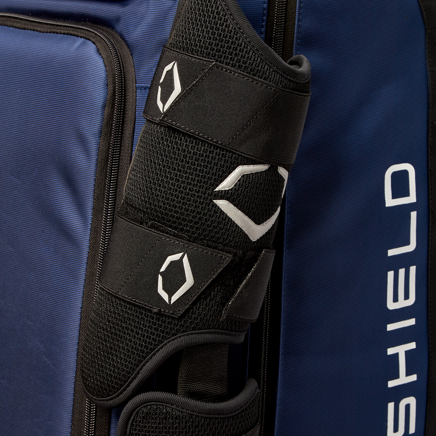 EVOSHIELD TAKEOVER WHEELED BAG