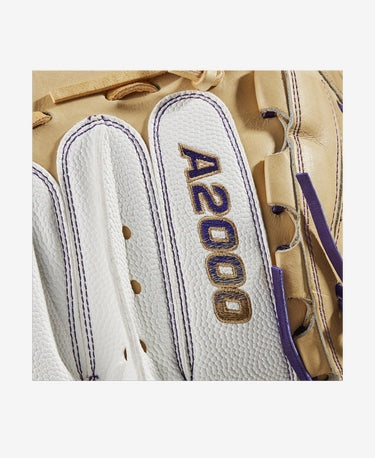 2023 AUBREE MUNRO A2000® AM1 34” FASTPITCH CATCHER’S MITT